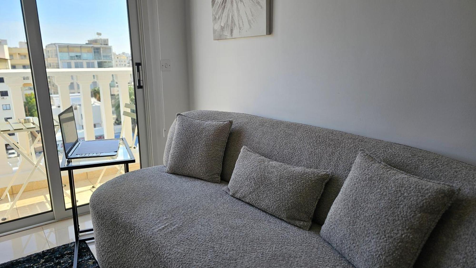 Stay Cosmo City Suites Nicosia Luaran gambar